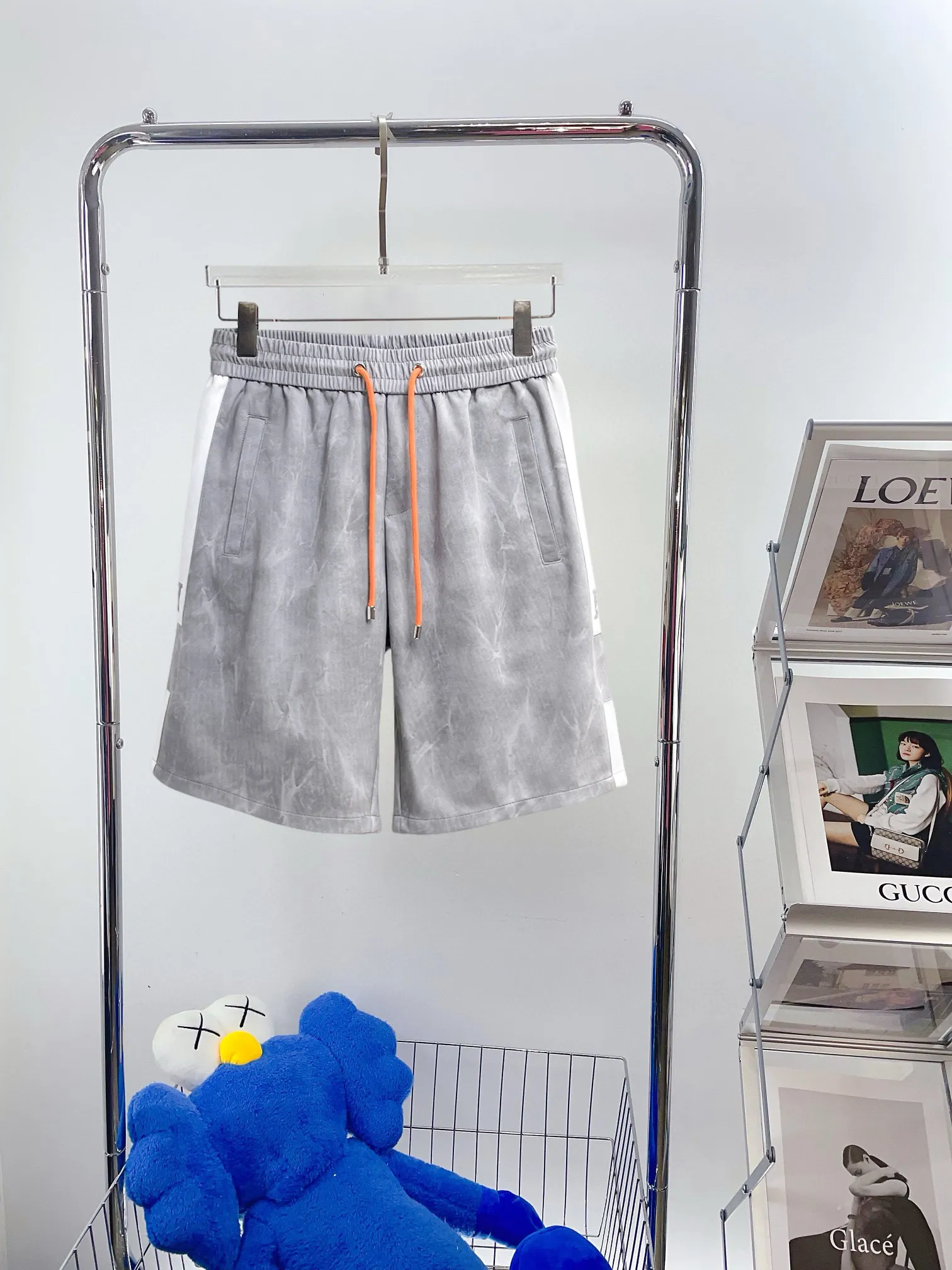 Hermès three-standard complete 2026 summer New Arrival men's casual shorts, advanced custom-made Breathable fabric, Breathable fabric, extremely stretchy and comfortable, impeccable details, top-grade accessories, original logo design concept, delicate and soft feel! The upper body fit is awesome! Size: M-XXXL Please state your height and weight when ordering